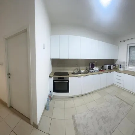 Overland 1 Villa